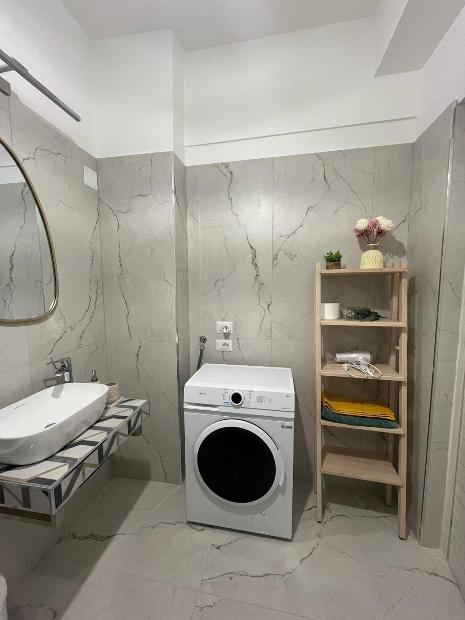 Sunny's - 8min From Colosseum Appartement Rome