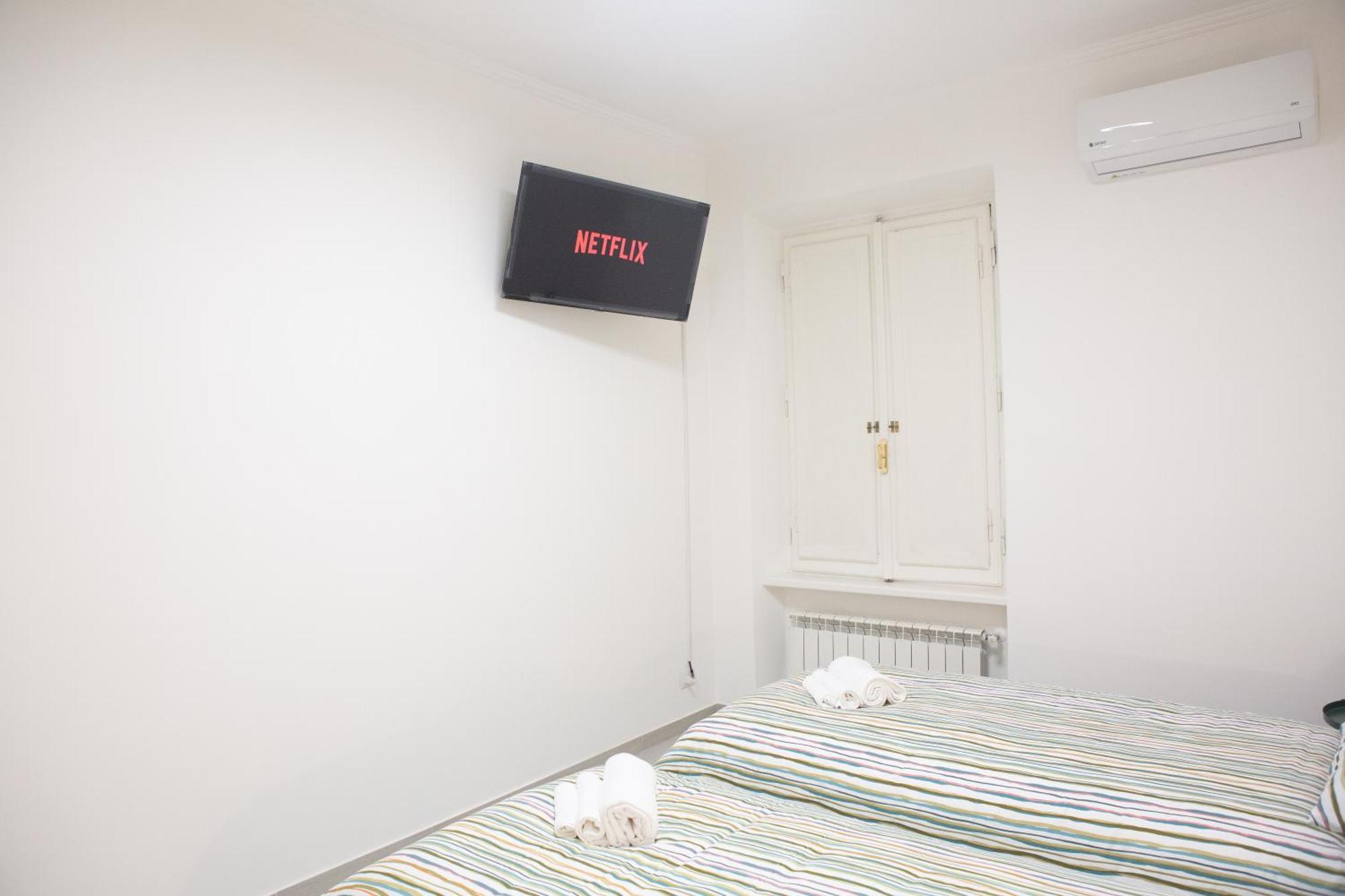 Sunny's - 8min From Colosseum Appartement *